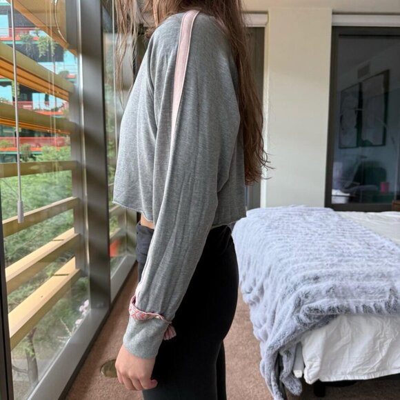 Alice Olivia Big Feelings Crewneck Sweatshirt - Picture 3 of 7